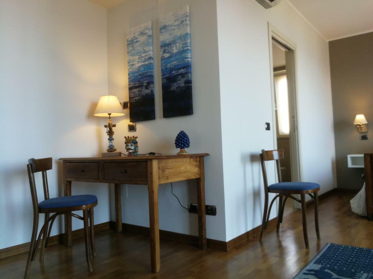 Torrevarata - Guest Rooms Santa Teresa di Riva Kültér fotó
